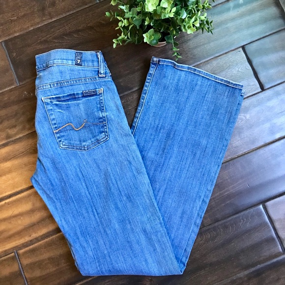 🎉HP🎉 [7 For All Mankind] Lexie Petite Boot Jeans - Picture 4 of 6